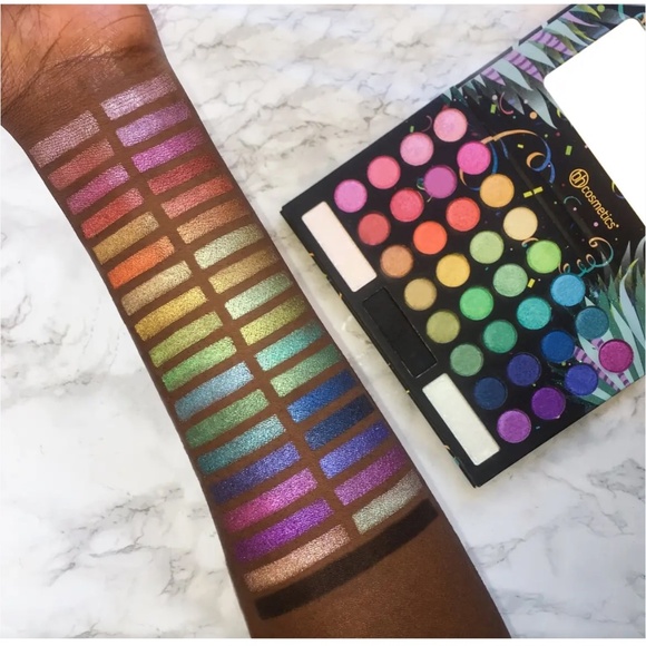 *NEW BH Cosmetics “Take Me Back to Brazil Rio Edition” Eyeshadow Palette - Picture 3 of 8